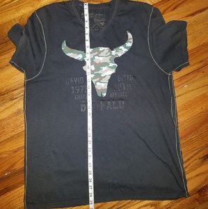 🏁🚩Buffalo David Bitton V neck Camoflage skull Tee